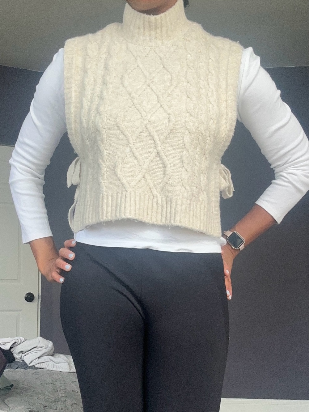 Primark Sleeveless Cable Knit Turtleneck Sweater Vest - Cream, size Small